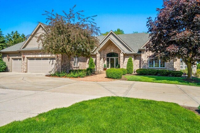 Building Photo - 7402 Hollyann Ln