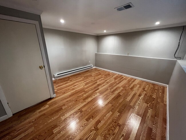 Foto del edificio - 78 N Maple St