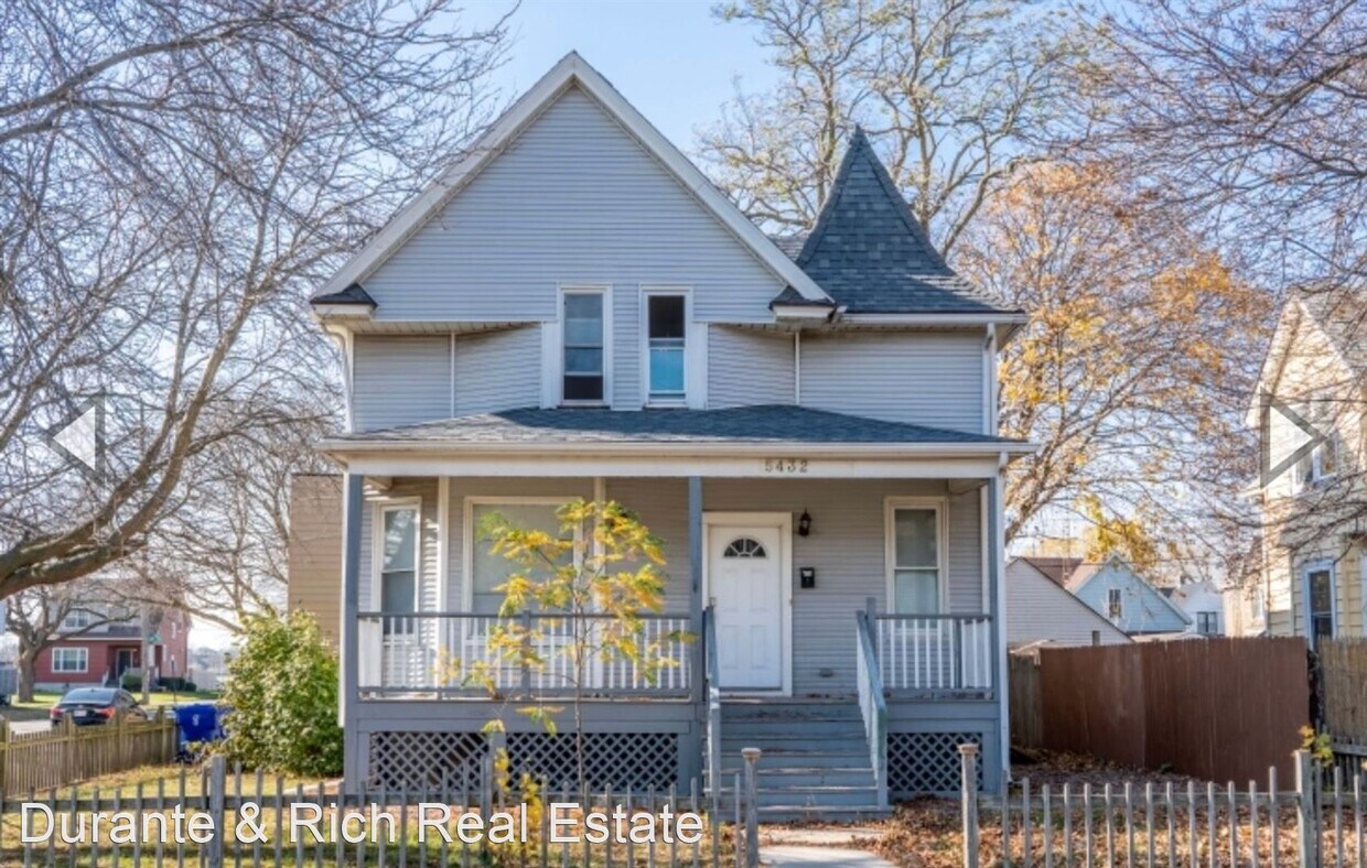Primary Photo - 3 br, 1 bath House - 5432 23rd Ave Upper