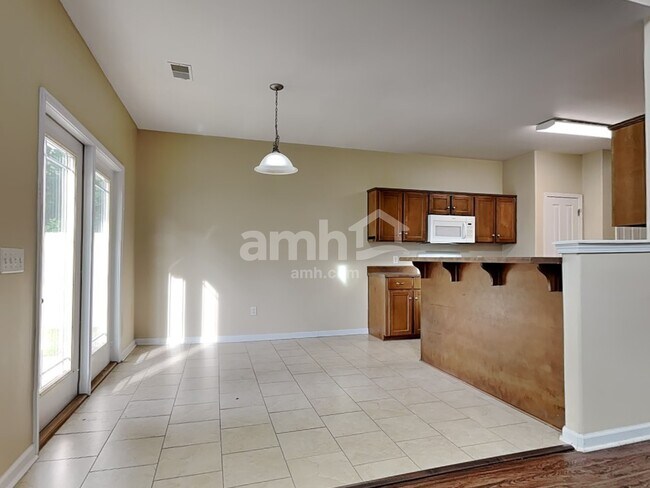 Foto del edificio - 65 Summer Hill Way