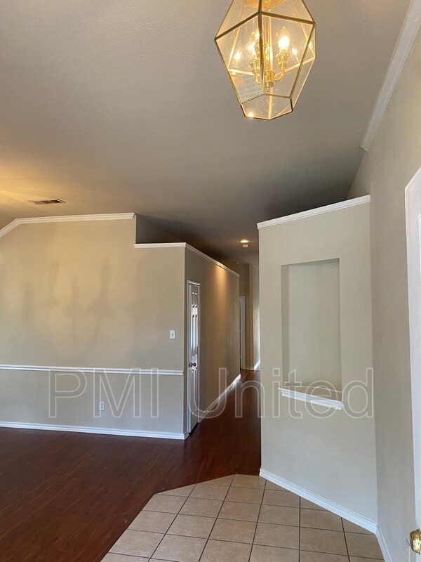 Building Photo - 5408 Ridge View Dr