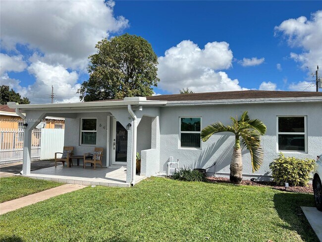 Building Photo - 645 E 8th Ave