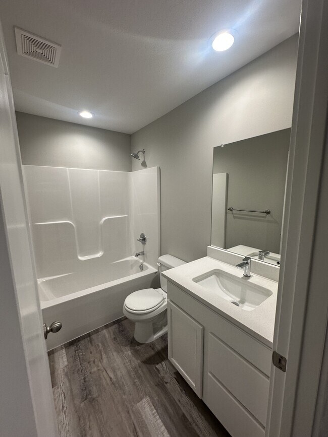 Foto del edificio - 16303 W Lynndale St