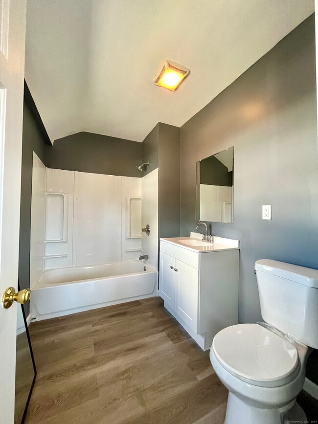 Building Photo - 14 Blackhall St