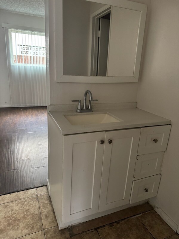 Foto del edificio - 10030 Alondra Blvd