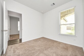 Building Photo - 22830 Brisbee Ln