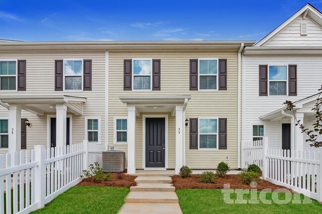 Building Photo - 714 Simpson Farm Rd