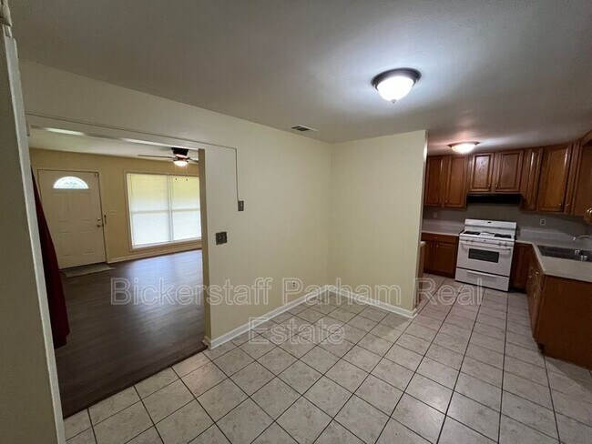Building Photo - 951 Celia Dr