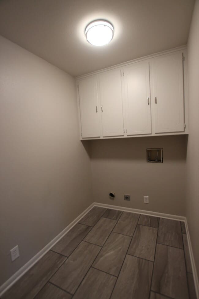 Building Photo - Updated Home Near Rice Elementary!