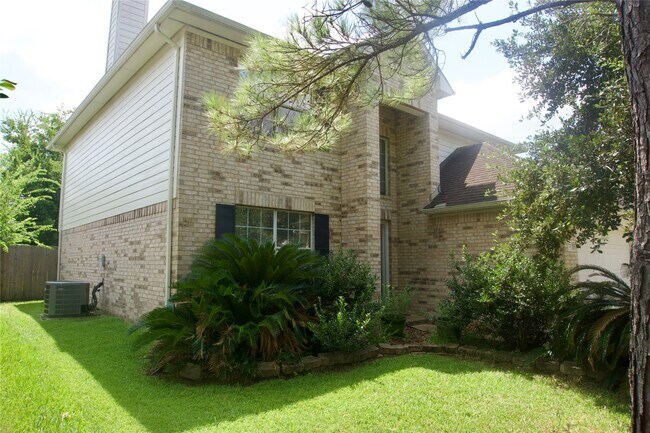 Foto del edificio - 5717 Montclair Hill Ln