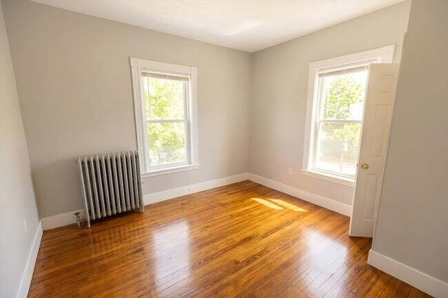 Foto del edificio - 22 Downer Ave