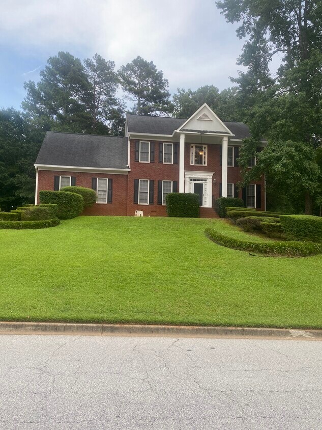 Front view - 4061 Brookside Pky
