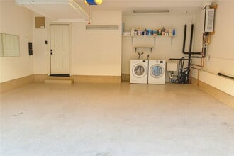 Building Photo - 17 Fecamp