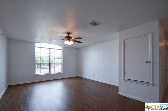 Building Photo - 3144 Douglas Fir Dr