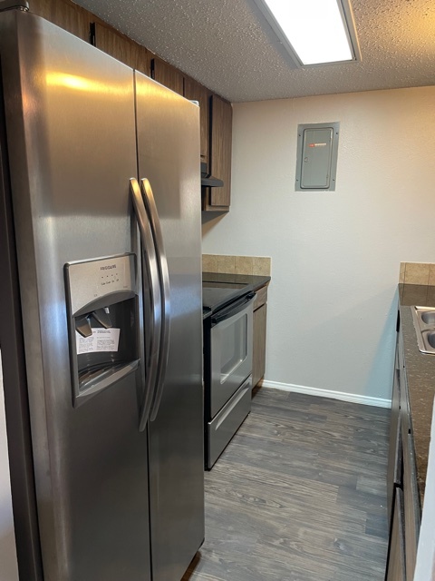 one bedroom kitchen - Ashley Oaks Apartments