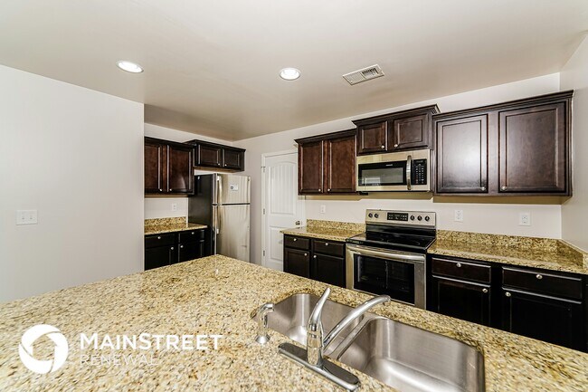 Building Photo - 855 Hawthorn Ln