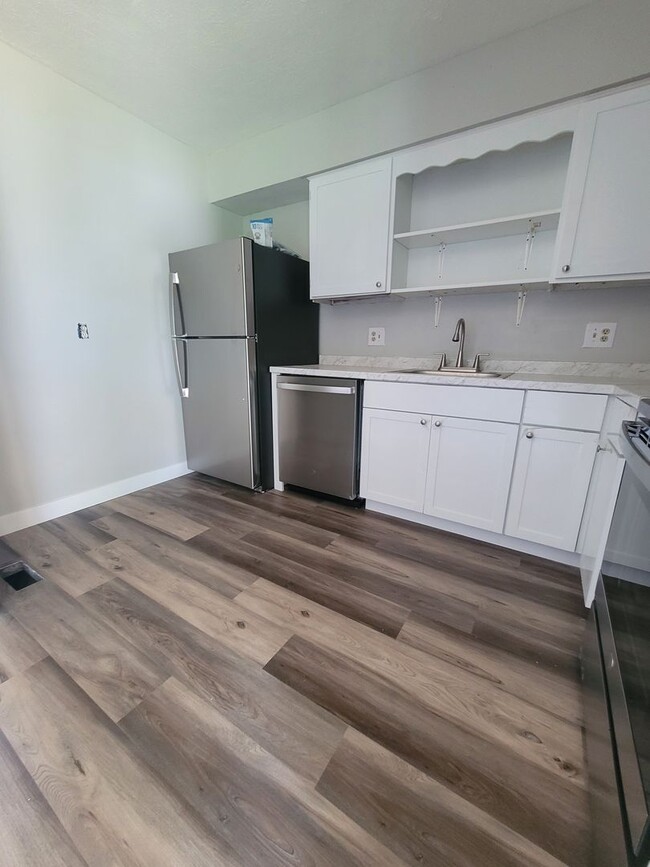 Foto del edificio - Newly Remodeled 3 Bedroom Elkhorn Home!