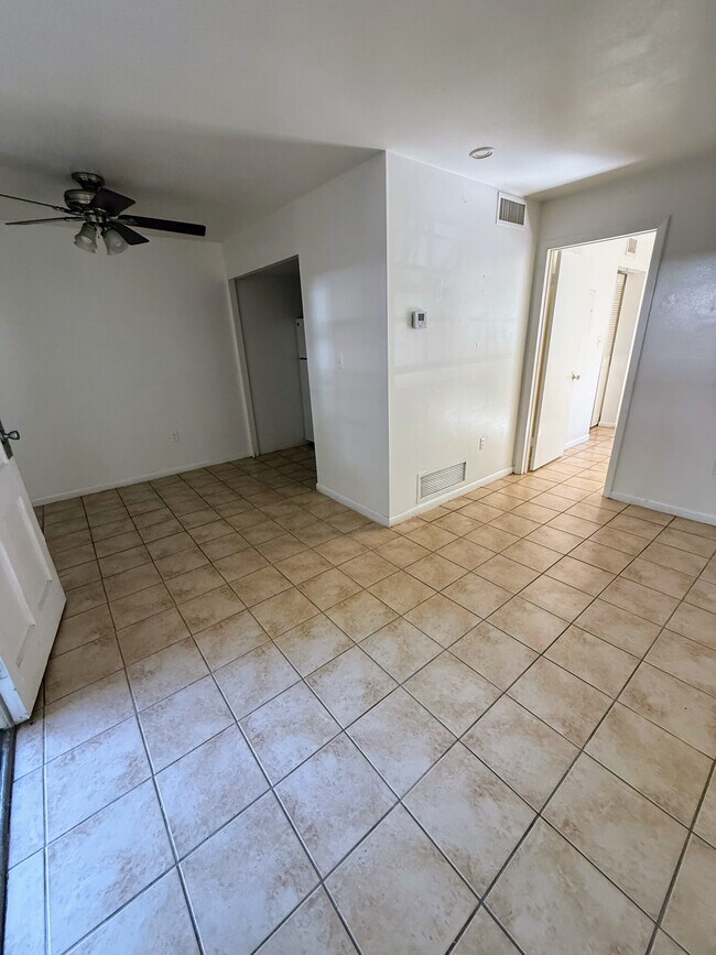 Foto del edificio - Fort King Manor