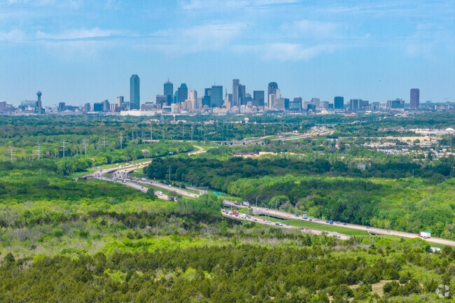Downtown Dallas is a 25-minute trip up I-35 from the Lancaster Neighborhood.