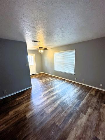 Foto del edificio - 101 Redbud Ct