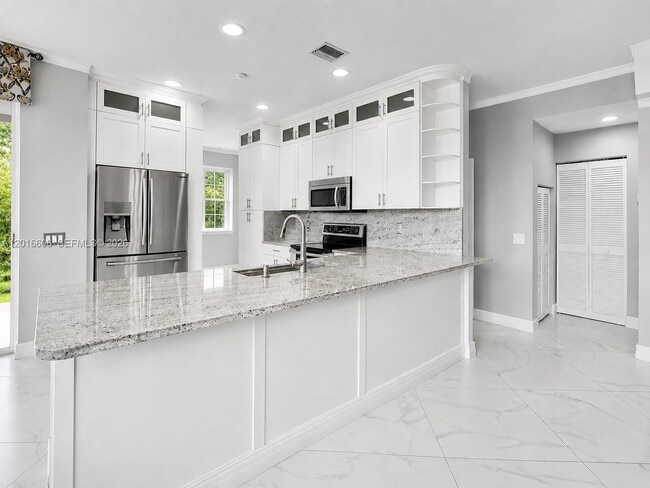 Building Photo - 963 Falling Water Rd