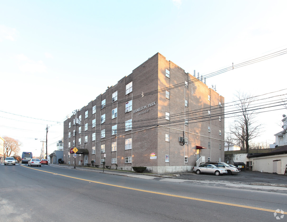 Primary Photo - Hamilton Park Apartments