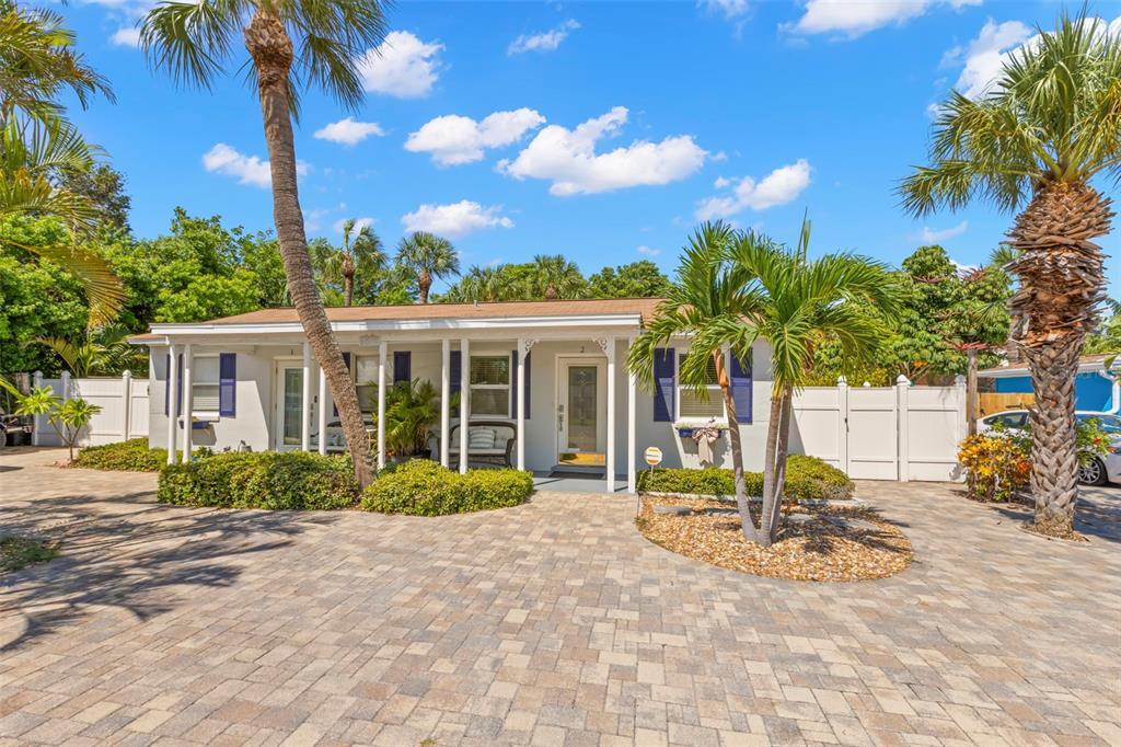 Foto principal - 6872 Gulf Winds Dr