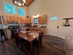 Building Photo - 11 Wall St