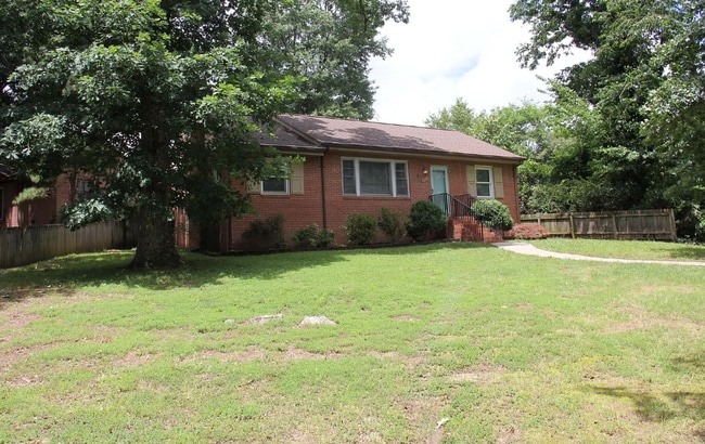 Building Photo - 3707 Brookside Rd