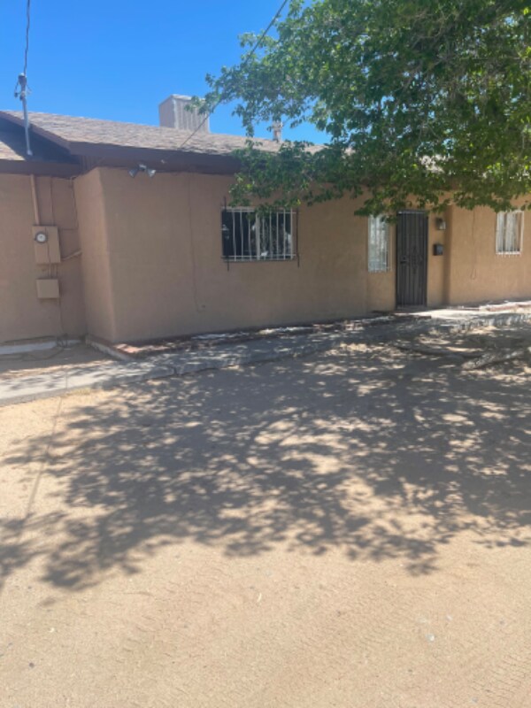 Foto del edificio - 5501 Iliff Rd NW