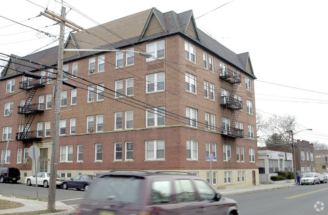 Foto del edificio - 25 Fleetwood Pl