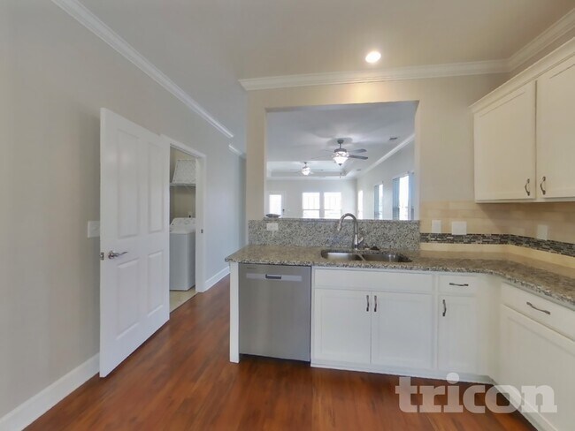 Foto del edificio - 508 Pleasant St