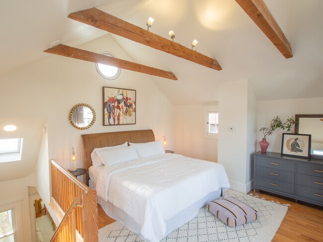 3rd floor loft bedroom - 63 1/2 Canner St