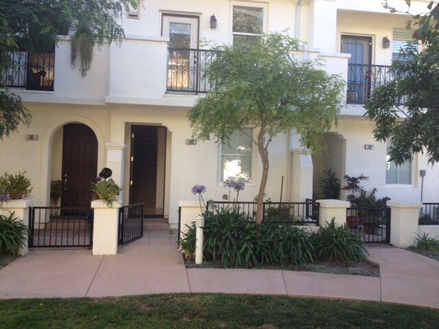 Foto del edificio - 142 Beach Side Ct