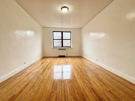 Foto del edificio - 1 bedroom in BRONX NY 10467