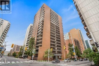 Building Photo - 475-475 Laurier Ave W