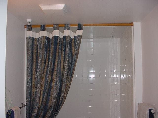 Building Photo - 3220 Wesley Ave