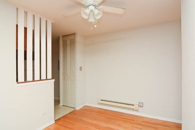 Building Photo - 663 W Wrightwood Ave