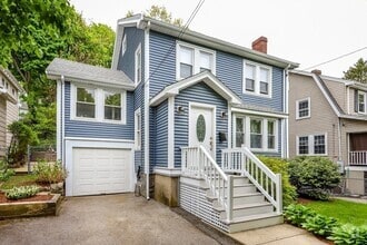 Building Photo - 179 Milton St