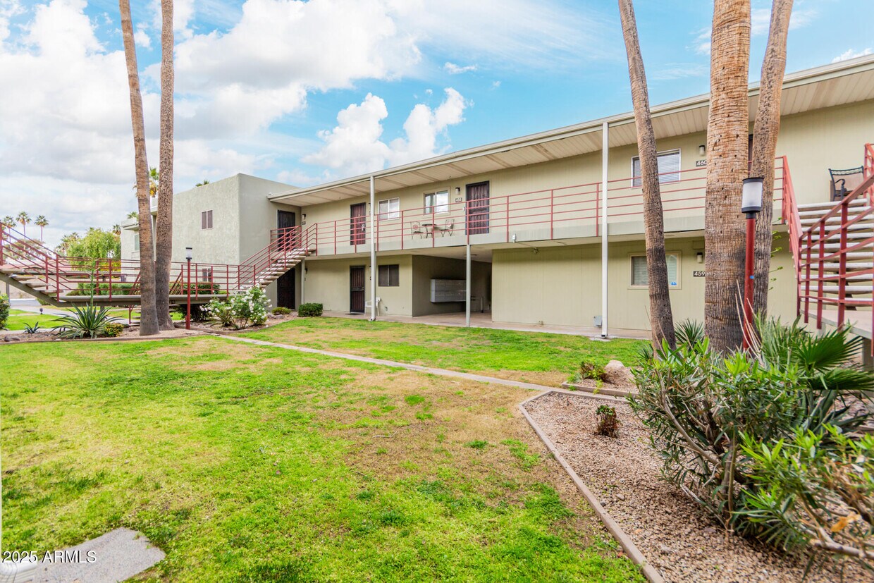 Foto principal - 4610 N 68th St