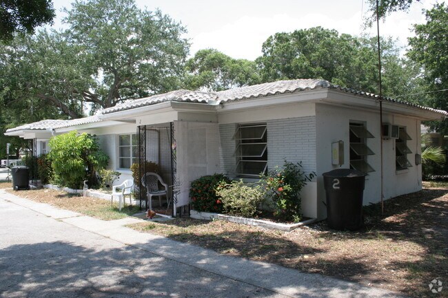 Building Photo - 405 S Meteor Ave