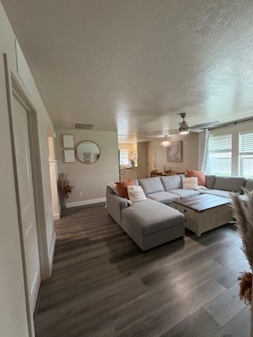 Foto del edificio - 4614 Braeburn Ave