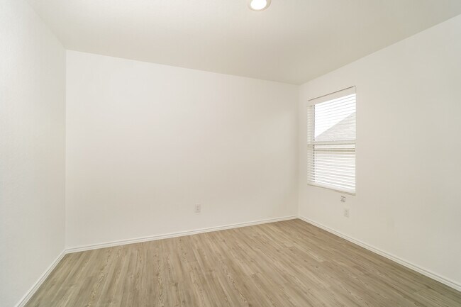 Foto del edificio - 5908 Forenoon Dr, Bulverde, TX