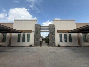 Building Photo - 2811 Javalina Ave