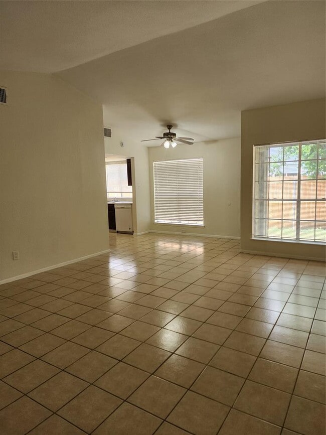 Building Photo - 502 Burlwood Ct