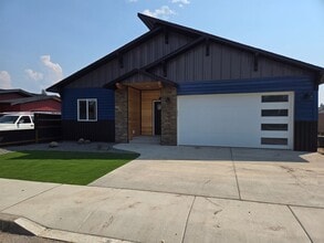 Building Photo - 212 Annie Ave