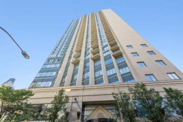 Building Photo - 111 W Maple St