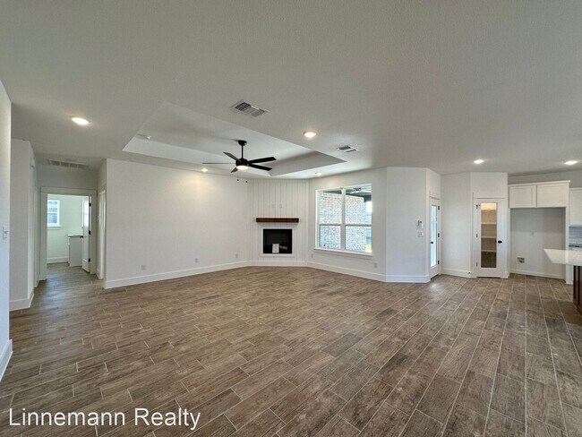 Building Photo - 4 br, 2.5 bath House - 8413 James Herring Way