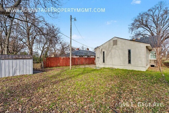 Building Photo - 543 E Gage Ave