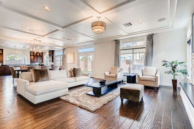 Building Photo - Stylish Bliss: Modern 5BR, 4BA Retreat in the Heart of Las Vegas!